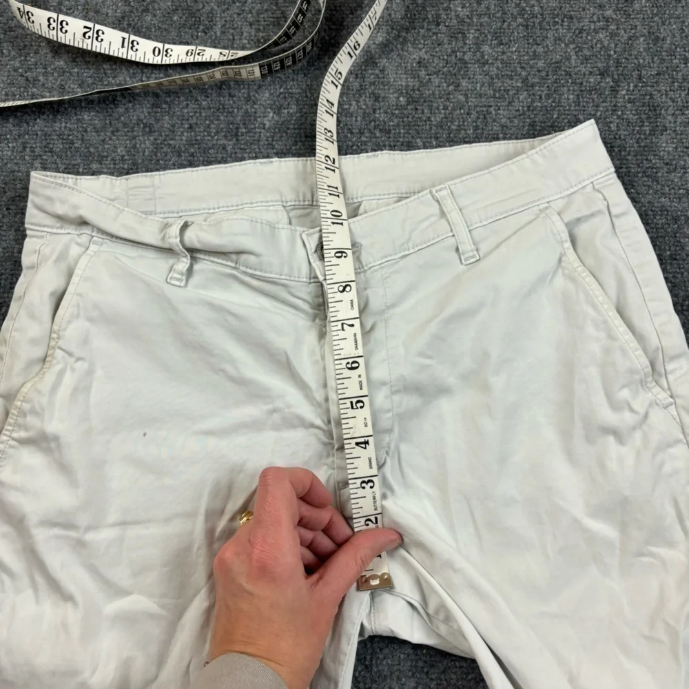 ADRIANO GOLDSCHMIED AG Men’s Khaki Flat front Shorts Size: 32R